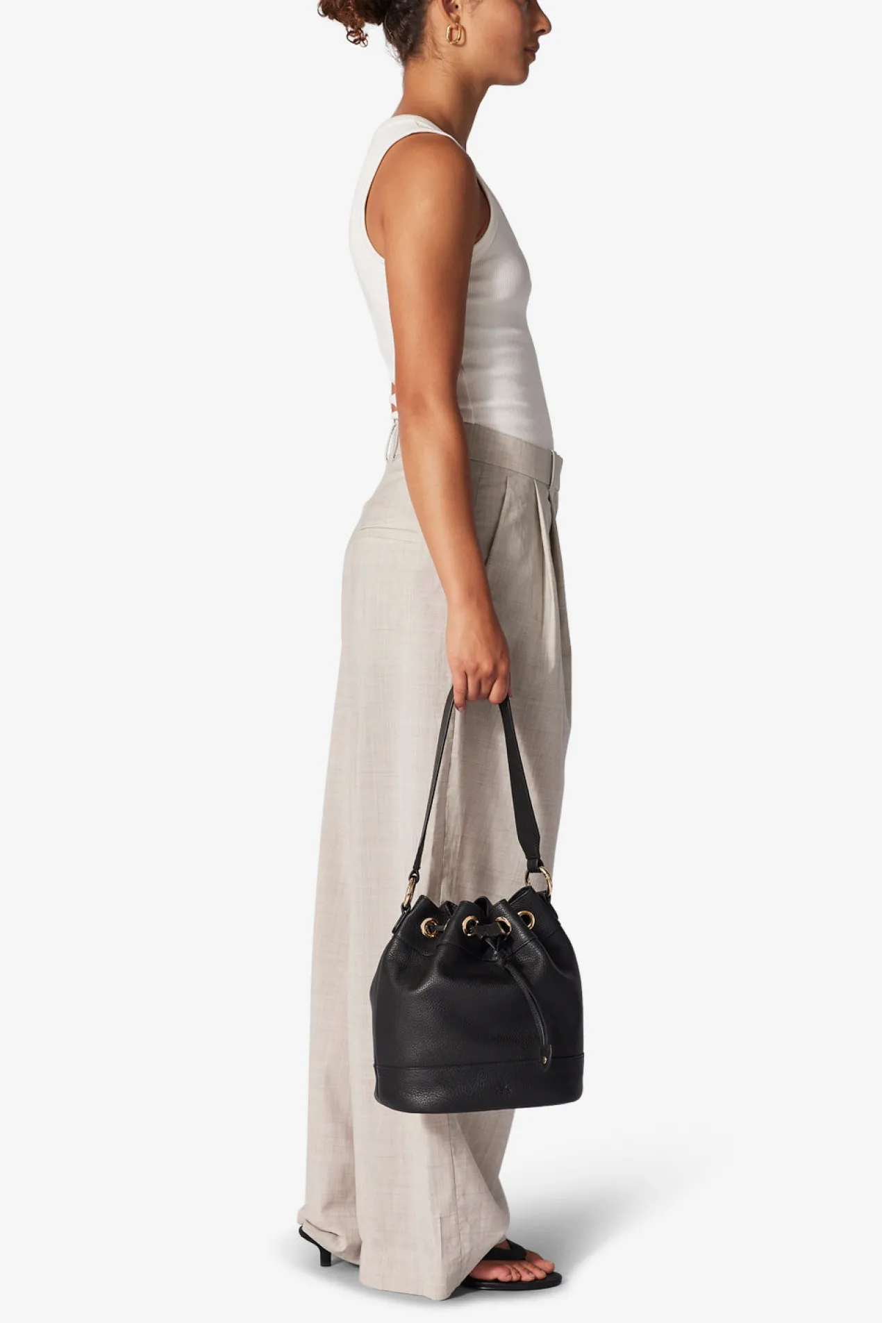 Cormorano bucket bag Elena Black