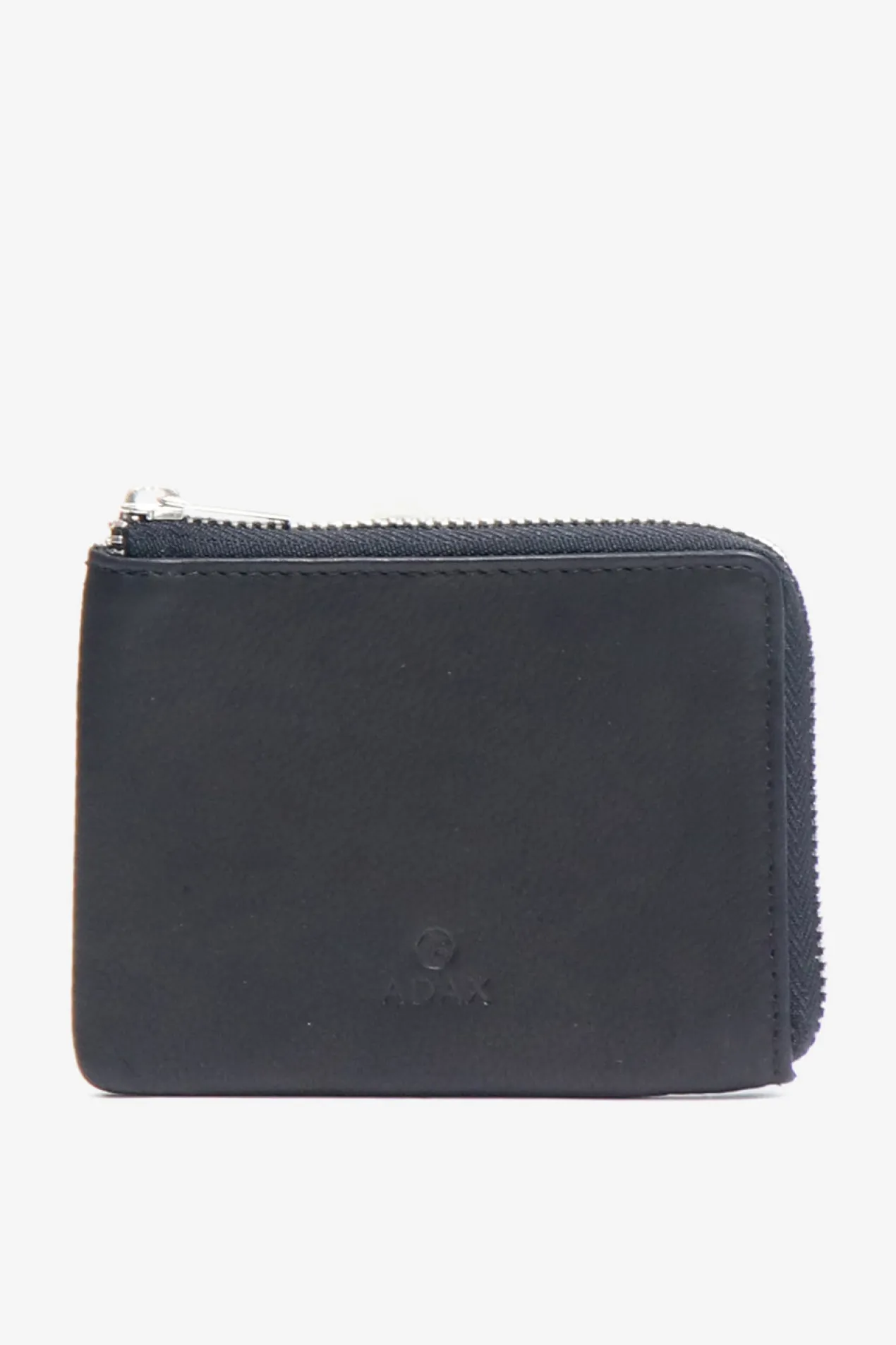 Venezia credit card holder Anja Black